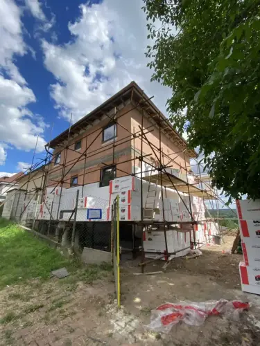 Realizace fasády na rodinném domě v Praze 16 - Radotíně