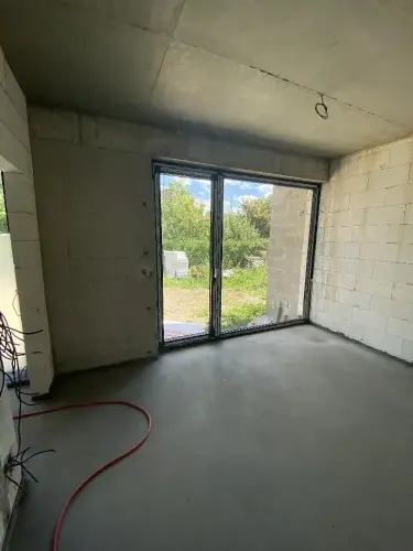 Realizace litých podlah v rodinném domě v Praze Uhříněvsi