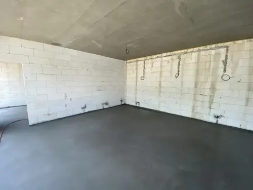 Realizace litých podlah v rodinném domě v Praze Uhříněvsi