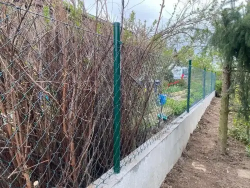 Realizace plotu v zahrádkářské kolonii Baník v Příbrami