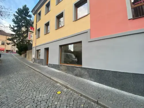 Rekonstrukce interiéru a exteriéru prodejny v Pražské ulici v Příbrami