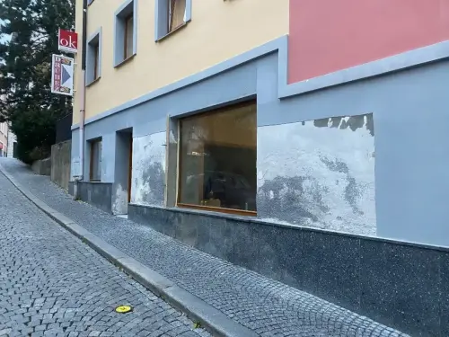 Rekonstrukce interiéru a exteriéru prodejny v Pražské ulici v Příbrami