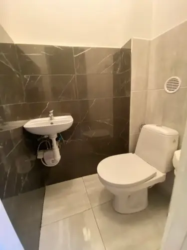 Renovace staré toalety