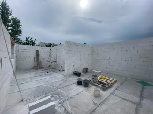 Výstavba rodinného domu v obci Holšiny