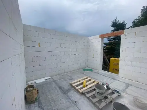 Výstavba rodinného domu v obci Holšiny