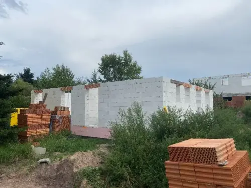 Výstavba rodinného domu v obci Holšiny