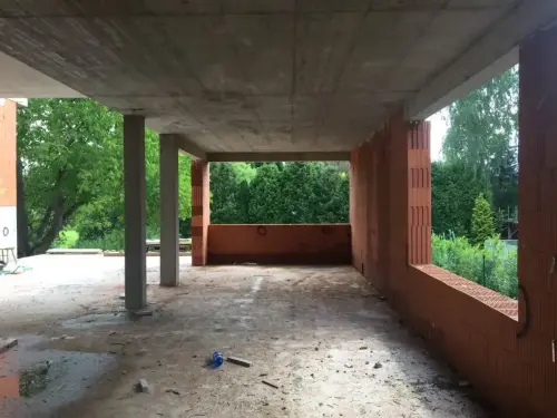 Vyzdívání obvodových stěn rodinného domu v obci Dolní Břežany